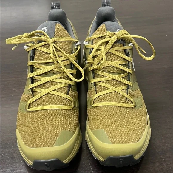 On Running Mustard and Gray Sneakers - Picture 4 of 9